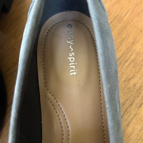 Easy Spirit Gray Loafers, size 7.5 - Picture 2 of 3